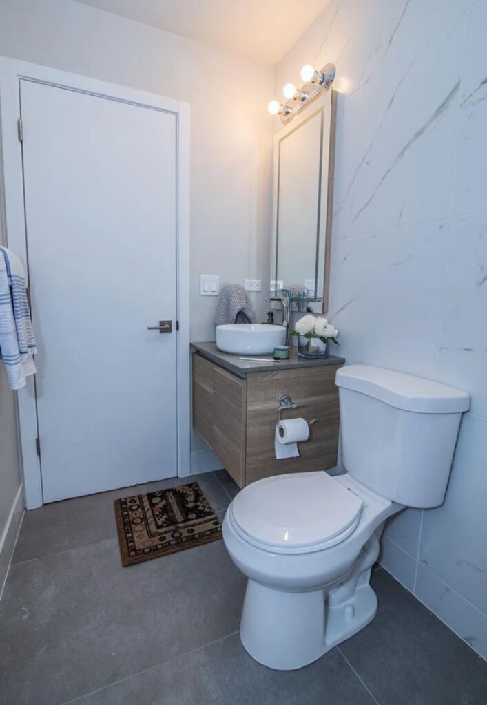 1666 West Pratt 00009