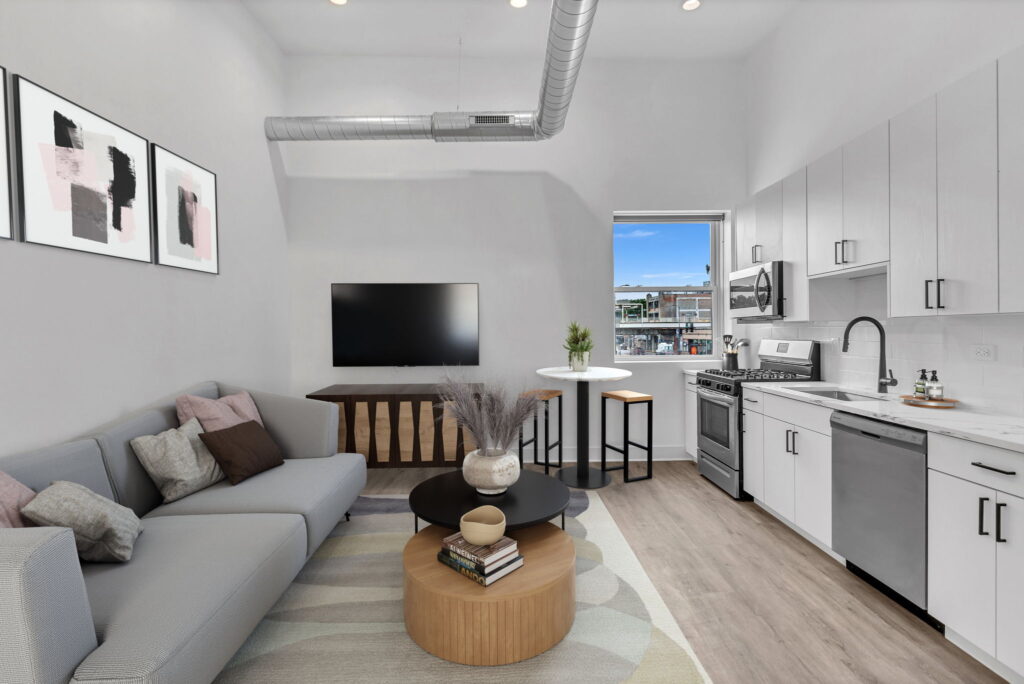 28-web-or-mls-4731_N_Western_Multi_Unit_24-print-4731_N_Western_-_Unit_202_003_02-010-23_08_34