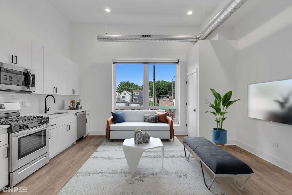 44-web-or-mls-4731_N_Western_Multi_Unit_38-print-4731_N_Western_-_Unit_204_005_03-010-23_06_41 (1)