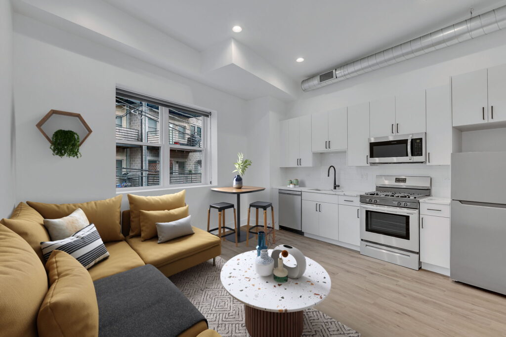 49-web-or-mls-4731_N_Western_Multi_Unit_41-print-4731_N_Western_-_Unit_206_001_02-010-23_12_41