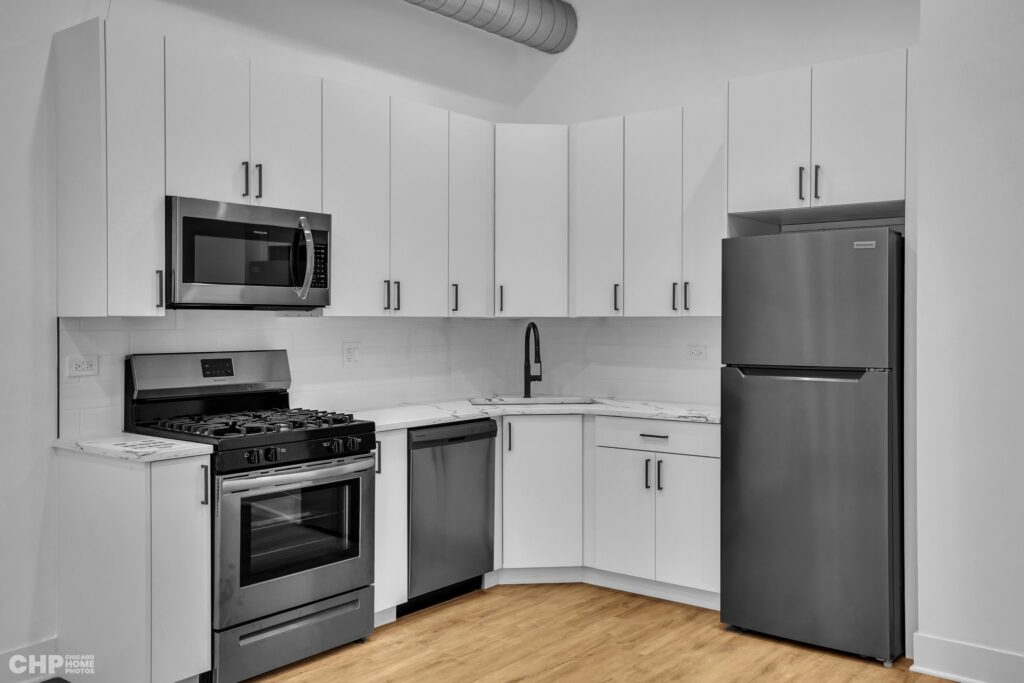 63-web-or-mls-4731 N Western - Unit 207_006