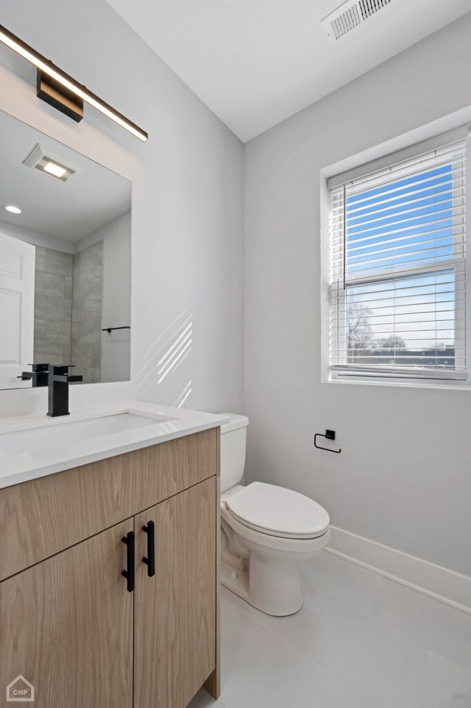 10-web-or-mls-2171 W Wilson Ave - Unit 3E_010
