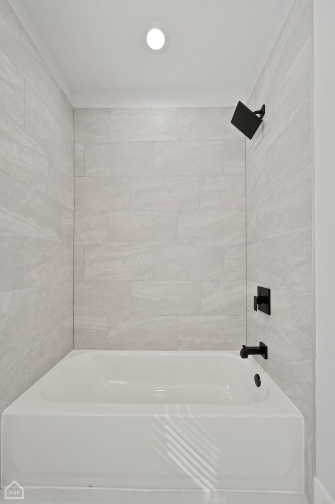 11-web-or-mls-2171 W Wilson Ave - Unit 3E_011
