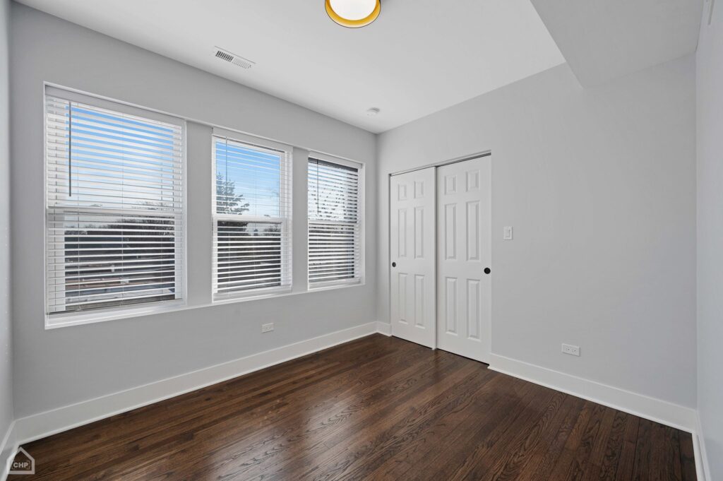 12-web-or-mls-2171 W Wilson Ave - Unit 3E_012
