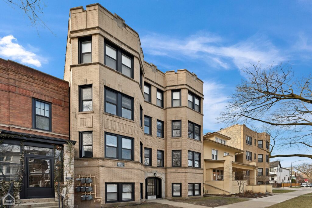 19-web-or-mls-2171 W Wilson Ave - Unit 3W_003