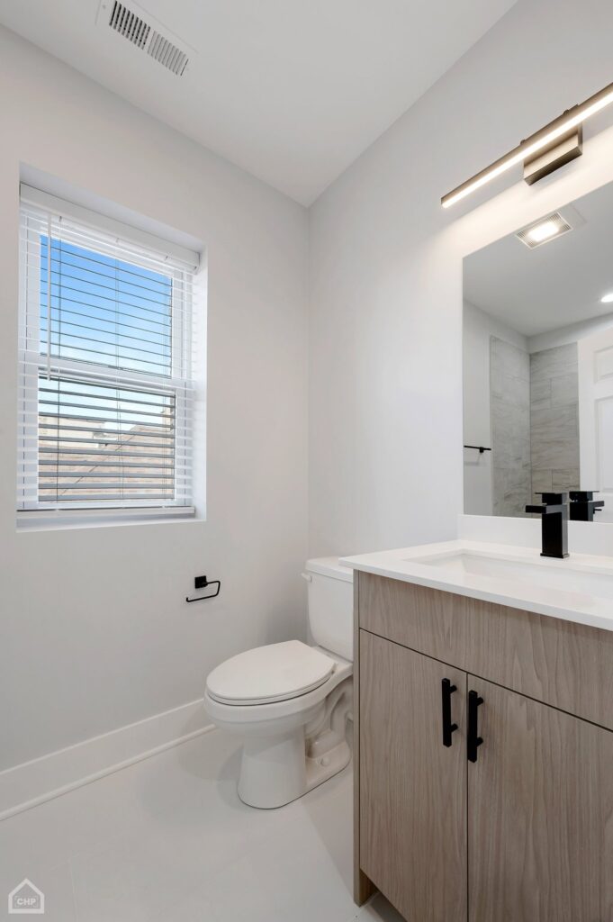 27-web-or-mls-2171 W Wilson Ave - Unit 3W_011
