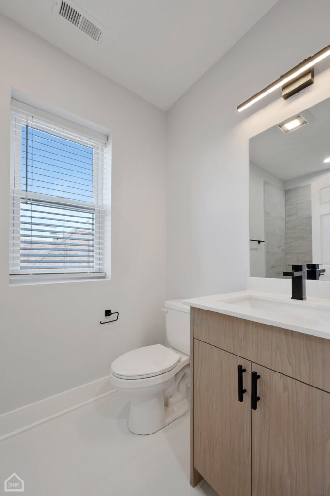 28-web-or-mls-2171 W Wilson Ave - Unit 3W_012