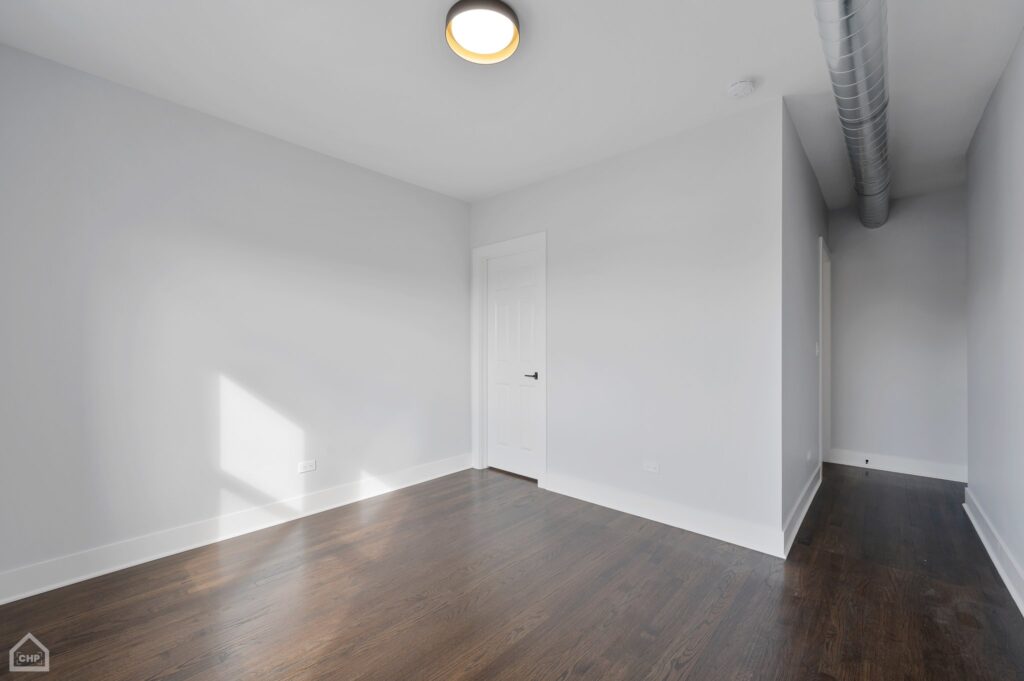 33-web-or-mls-2171 W Wilson Ave - Unit 3W_017