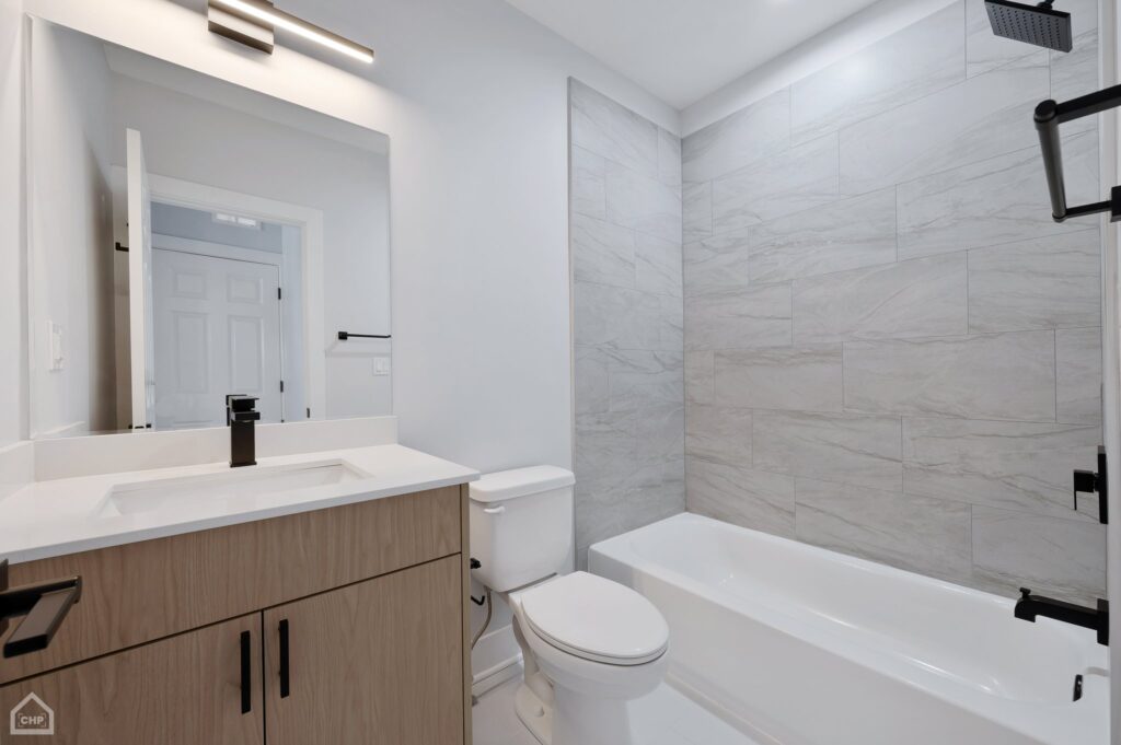 35-web-or-mls-2171 W Wilson Ave - Unit 3W_019